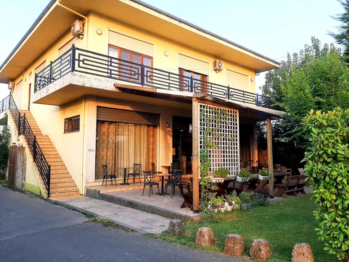 Hotel Vila Giorgio Shkodër Buitenkant foto